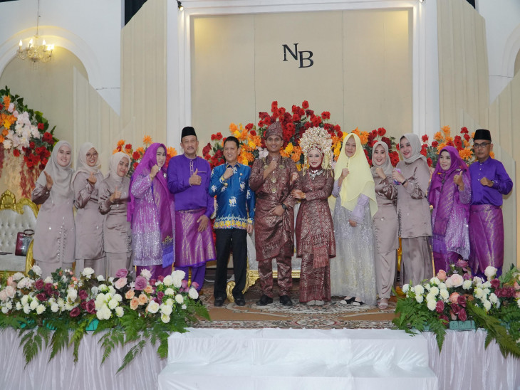 Pj Bupati Kampar Hadiri Resepsi Pernikahan Bayu Pratama Bahrein dengan Nadia Salsabila