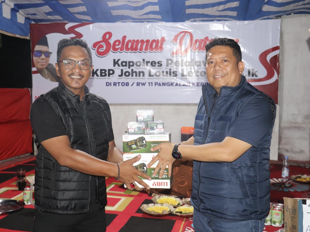 Kapolres Pelalawan Sambangi Dua Poskamling di Pangkalan Kerinci, Ajak Warga Aktif Jaga Kamtibmas