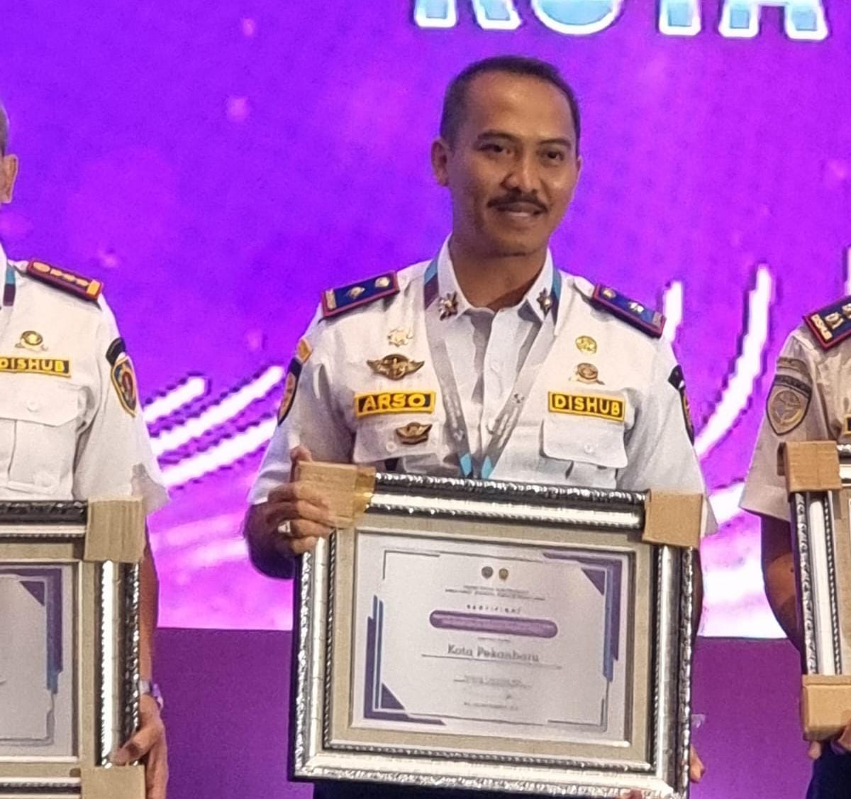 Dishub Pekanbaru Terima Penghargaan Angkutan Umum Perkotaan se-Indonesia