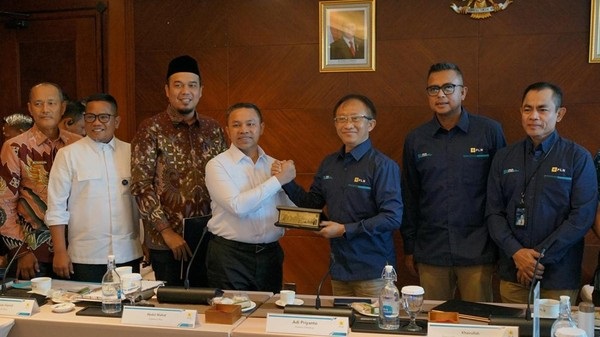 Bupati Pelalawan Keluhkan Dampak Pembukaan Waduk PLTA: Ribuan Warga Terdampak Banjir