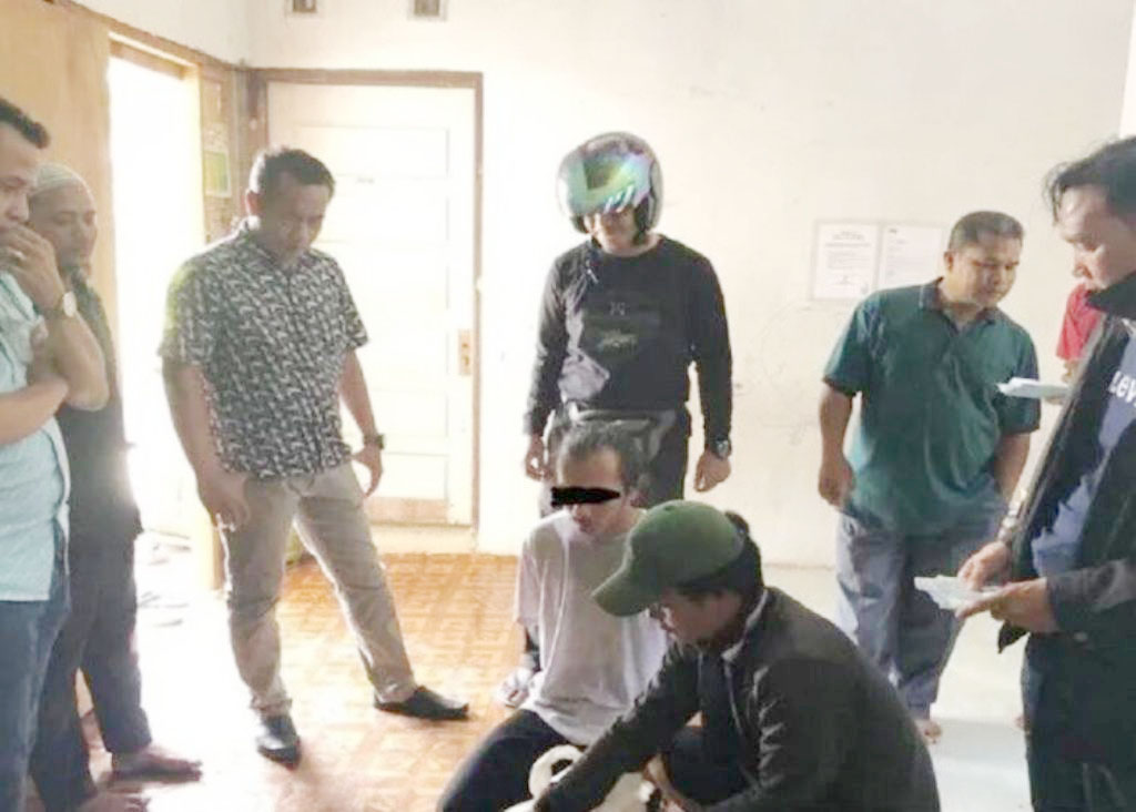 Polisi Tangkap Pria Asal Payakumbuh Ketahuan Kirim Ganja Lewat Ekspedisi