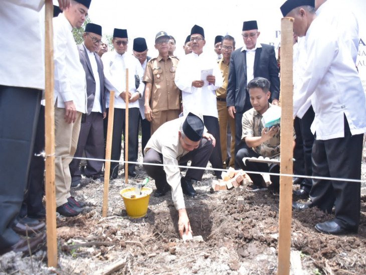 Peletakan Batu Pertama PP Darunnajah 21, Dr. H. Kamsol, MM ; Pesantren Berkualitas akan Hasilkan Gen