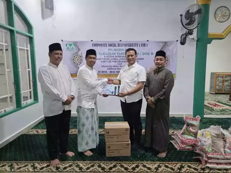 Wujud Kepedulian di Bulan Suci, PT Musim Mas Bagikan 750 Paket Sembako untuk Warga Pelalawan