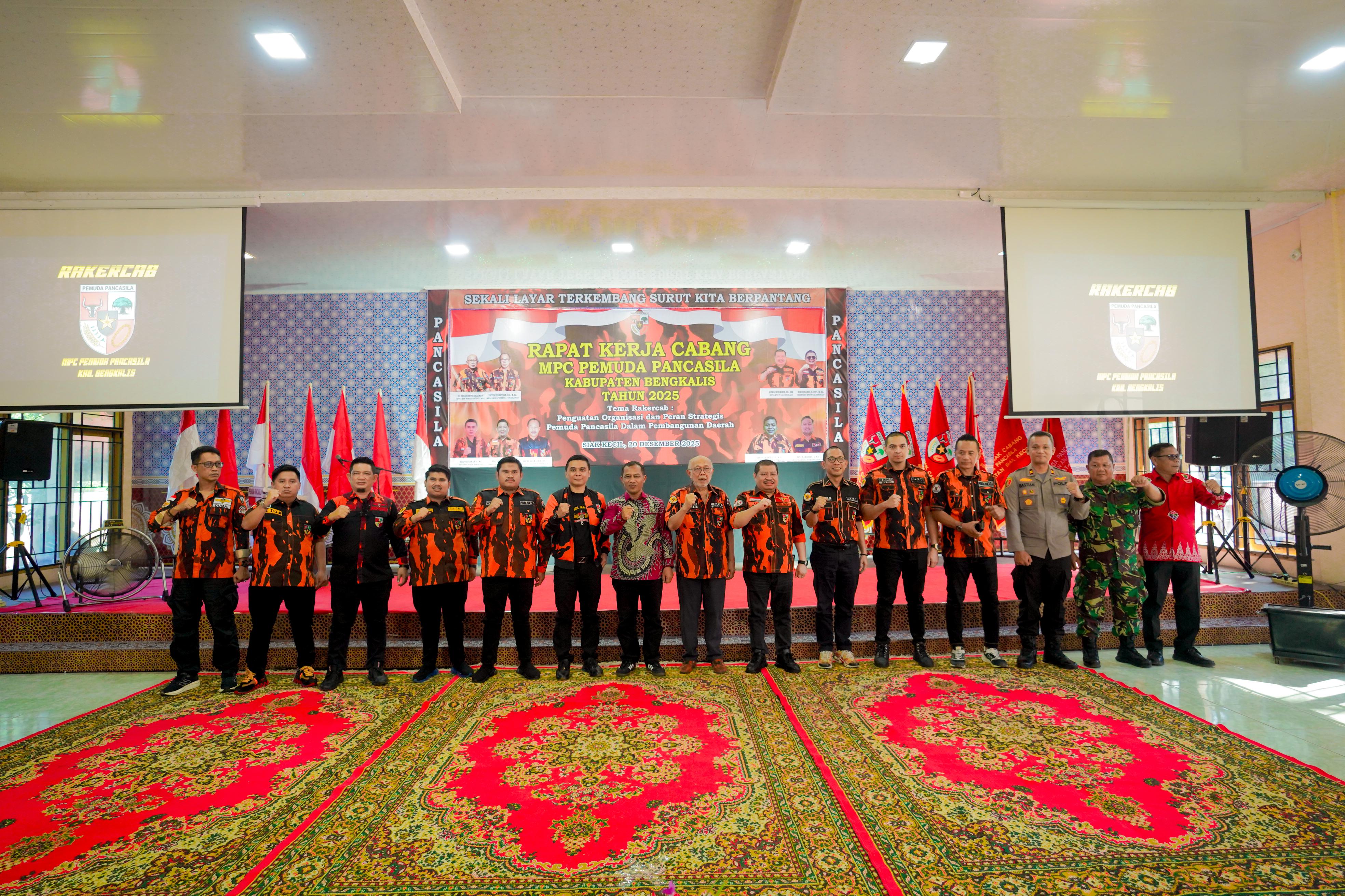 Hadiri RAKERCAB Pemuda Pancasila, Bupati Bengkalis Tekankan Peran Strategis Ormas dalam Pembangunan Daerah