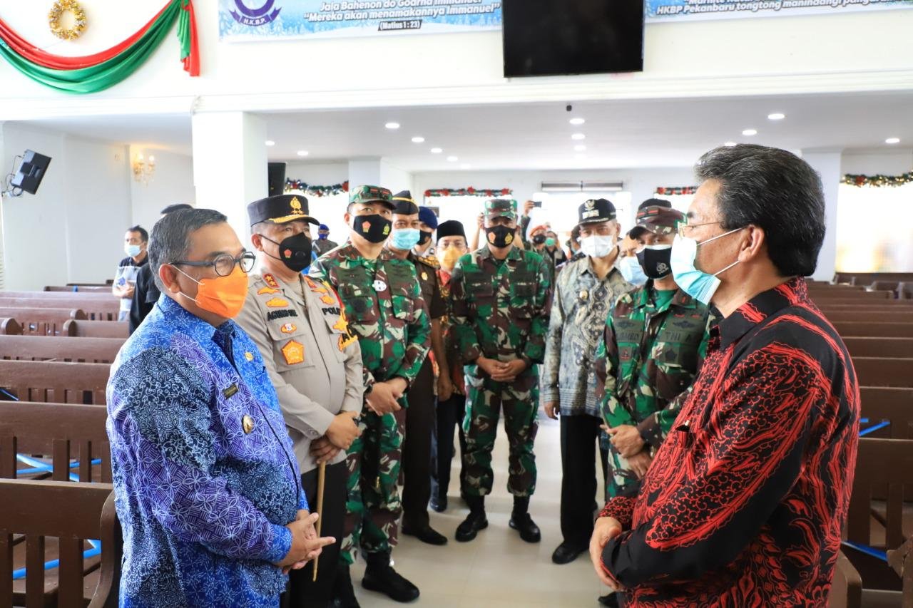 Pelaksanaan Hari Raya Natal 2020, Kapolda Riau bersama Forkopimda Lakukan Peninjauan Tempat Ibadah