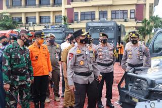 Sinergitas Polri dan TNI, Gelar Pasukan Pengamanan Ops Lilin Kalimaya 2020