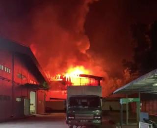 PT PCI Elektronik Internasional di Batam Kebakaran, Karyawan Histeris