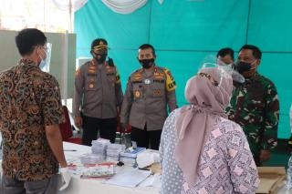 Kapolda Banten Apresiasi Petugas TPS dan Warga Kota Cilegon atas Penerapan Prokes di TPS