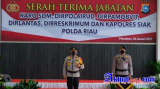 Irjen Pol Agung Berikan Amanat Kepada 6 Pejabat Utama Polda Riau