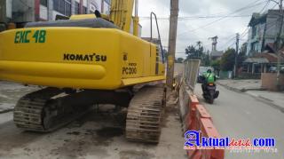 Usaha Warga Dijalan Durian Merugi, Akibat Proyek IPAL PT HK Dan PT Wika