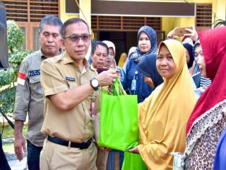 Asisten III Setda Kampar Bersama Pemprov Riau Launching Gerakan Pangan Murah