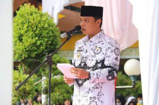 Pj Walikota Pekanbaru Muflihun Sebut Guru Adalah Orang Tua Kita di Luar Rumah
