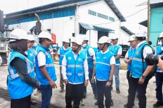 Dirut Distributor PLN Kunjungi PLTD Bengkalis, Wabup Harapkan Listrik Bawah Laut Segera Terealisasi