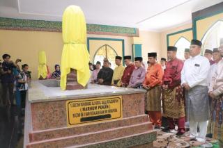 Pj Walikota Ziarah Ke Makam Sultan Siak Kelima Pendiri Kota Pekanbaru