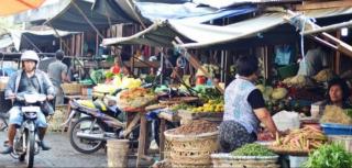 Linmas & Satpol PP Pekanbaru Awasi Setiap Pasar Tradisional
