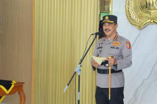 Komjen Pol Agus Andrianto Pimpin Upacara Sertijab 5 Pejabat Utama Baharkam Polri