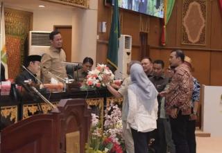 Sempat Alot, Pergantian Alat Kelengkapan Dewan Dprd Riau Rampung Dan Selesai